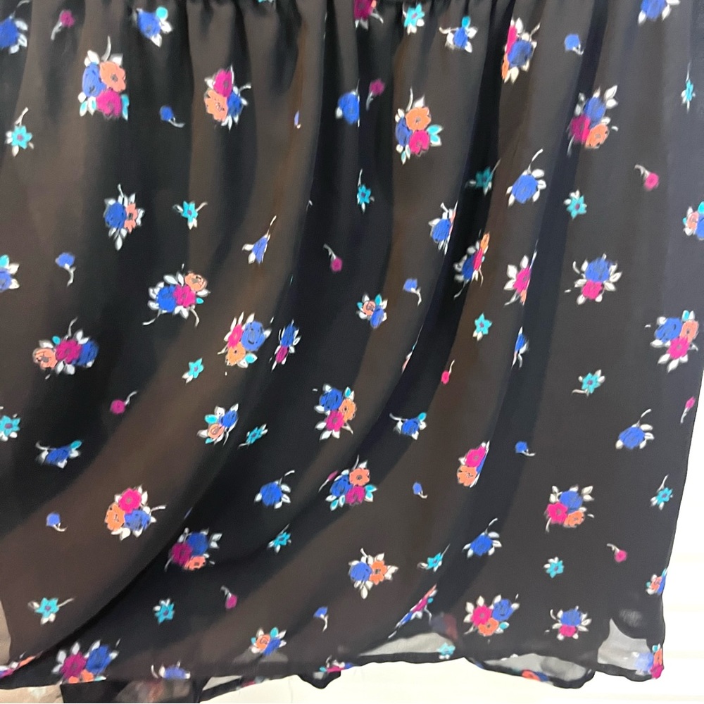 Torrid Black Floral Adjustable Shoulder Tank Blouse - Picture 2 of 8